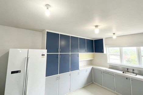 Photo of property in 121 Sturges Road, Henderson, Auckland, 0612