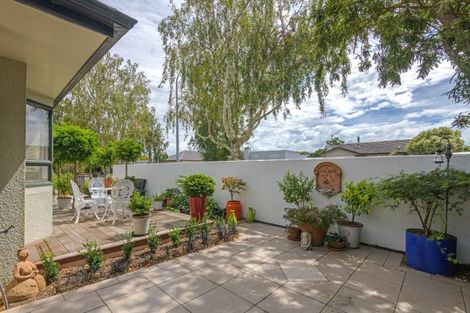 Photo of property in 18 Winston Avenue, Hokowhitu, Palmerston North, 4410