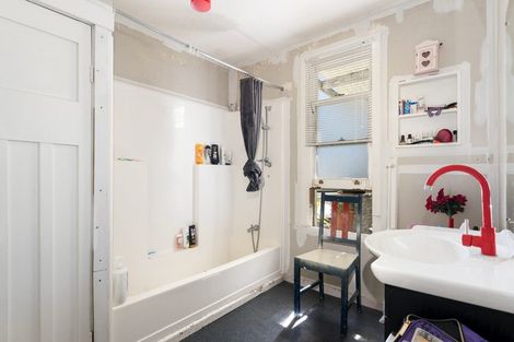 Photo of property in 10 Market Street, Picton, 7220