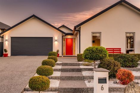 Photo of property in 6 Lakebridge Place, Parklands, Christchurch, 8083
