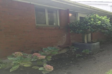 Photo of property in 4/2b Queensway, Three Kings, Auckland, 1024