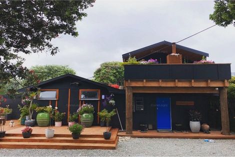 Photo of property in 2 The Avenue, Otaki Beach, Otaki, 5512