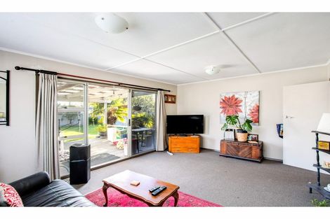 Photo of property in 3 Peterhead Place, Flaxmere, Hastings, 4120