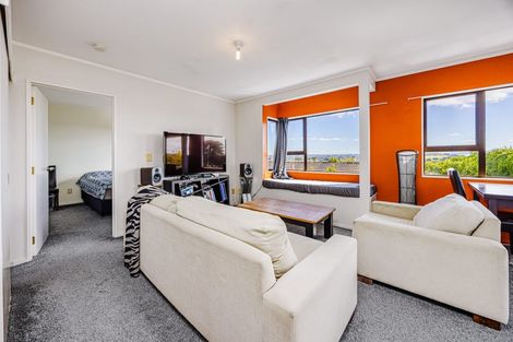 Photo of property in 57 Highland Park Drive, Highland Park, Auckland, 2010