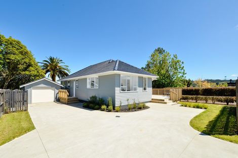 Photo of property in 16a Tapu Road, Huapai, Kumeu, 0810