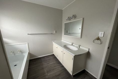 Photo of property in 2/1003 Heretaunga Street East, Parkvale, Hastings, 4122