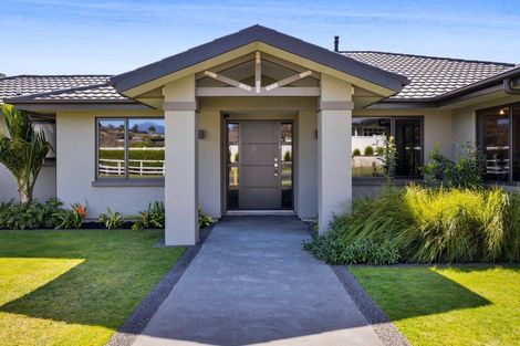 Photo of property in 5 Te Arakete Place, Hurworth, New Plymouth, 4310