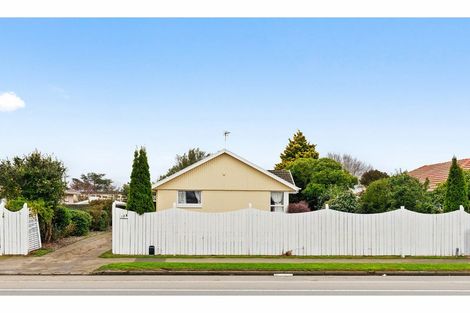 Photo of property in 138 Northcote Road, Northcote, Christchurch, 8052
