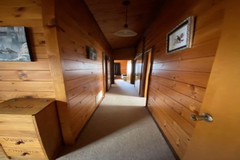 Photo of property in 92 High Street, Eltham, 4322