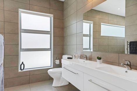 Photo of property in 21 Vernon Road, Minden, Tauranga, 3171