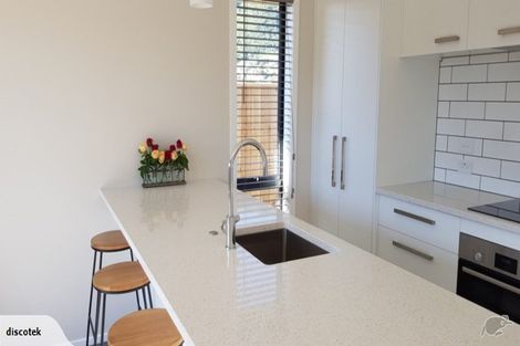 Photo of property in 5 Pohe Street, Waikanae, 5036