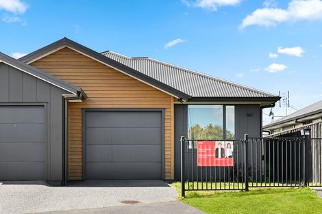 Photo of property in 2/14 Mitcham Avenue, Forest Lake, Hamilton, 3200