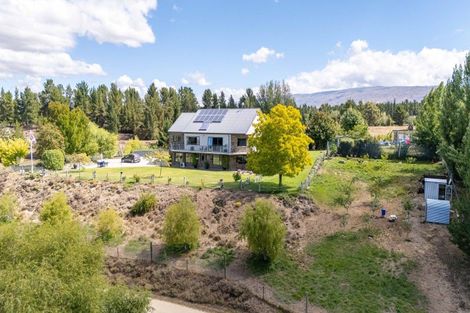 Photo of property in 233 Letts Gully Road, Letts Gully, Alexandra, 9393