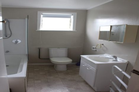 Photo of property in 1/51 Deep Creek Road, Waiake, Auckland, 0630