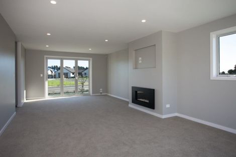 Photo of property in 10 Tucker Close, Leamington, Cambridge, 3432