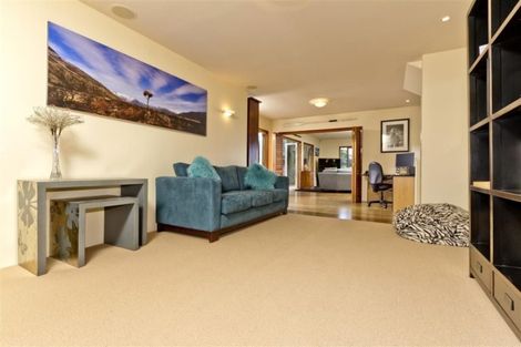 Photo of property in 70 Cliff Road, Torbay, Auckland, 0630