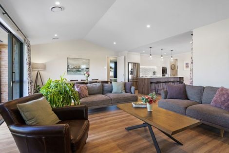 Photo of property in 39 Sunline Drive, Leamington, Cambridge, 3432