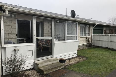 Photo of property in 2/72 Waratah Street, Avondale, Christchurch, 8061