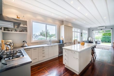 Photo of property in 5 Sentinel Road, Herne Bay, Auckland, 1011