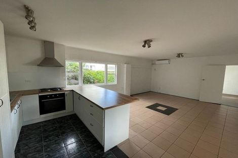 Photo of property in 24 Estuary Road, Weymouth, Auckland, 2103