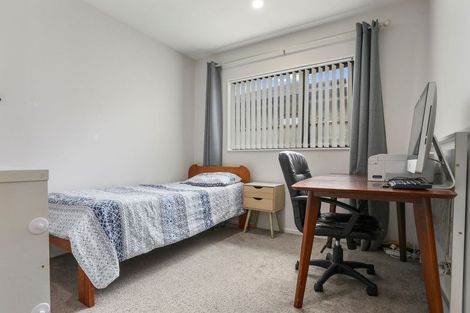 Photo of property in 10 Silver Beech Street, Takanini, 2110