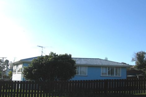 Photo of property in 9 Falcon Street, Cannons Creek, Porirua, 5024