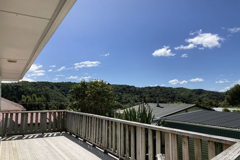 Photo of property in 16 Lincoln Street, Picton, 7220