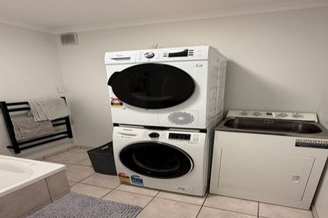 Photo of property in 21 Frederick Reece Drive, The Gardens, Auckland, 2105