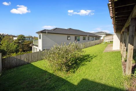 Photo of property in 25 Trotting Terrace, Fairview Heights, Auckland, 0632