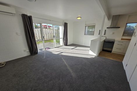 Photo of property in 1/74 La Trobe Street, Pakuranga Heights, Auckland, 2010