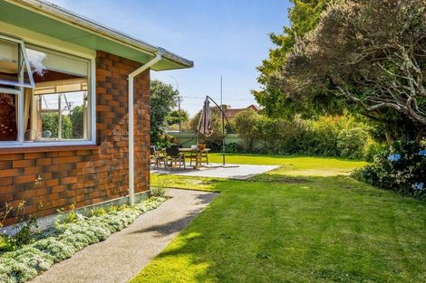 Photo of property in 27 Cameron Street, Hawera, 4610
