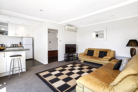 Photo of property in 20 Pinnacle Street, Seatoun, Wellington, 6022