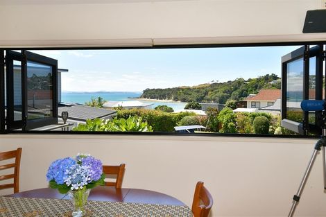 Photo of property in 6 Crown Road, Tindalls Beach, Whangaparaoa, 0930