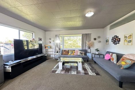 Photo of property in 7 Tudor Road, Henderson, Auckland, 0610