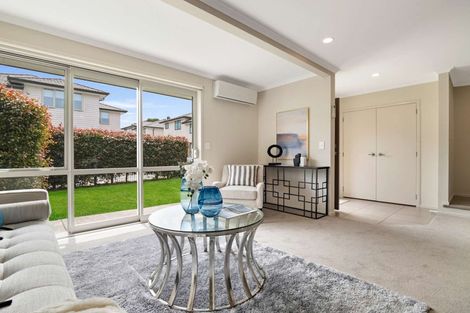 Photo of property in 18 Akeake Lane, Manurewa, Auckland, 2102