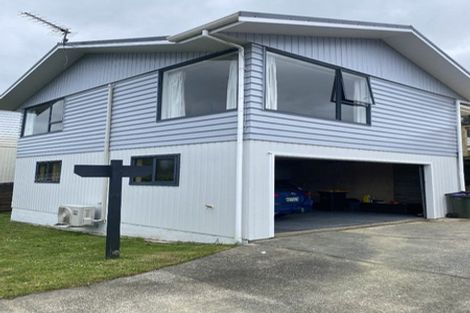 Photo of property in 110 Taylor Terrace, Tawa, Wellington, 5028