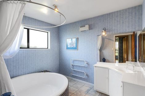 Photo of property in 19b Kingham Place, Avonhead, Christchurch, 8042