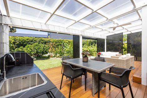 Photo of property in 7 Tui Glen, Havelock North, 4130