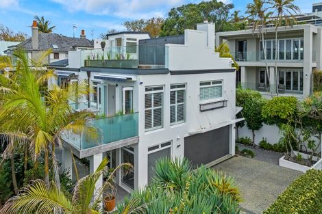 Photo of property in 15 The Strand, Takapuna, Auckland, 0622