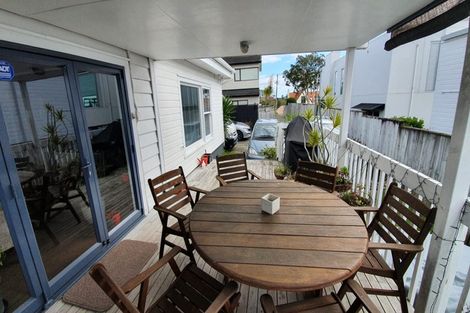 Photo of property in 1a Aberdeen Road, Castor Bay, Auckland, 0620