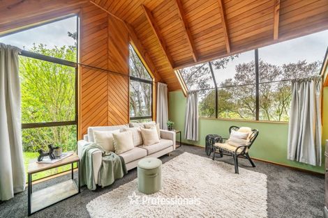 Photo of property in 6 Cassis Place, Crofton Downs, Wellington, 6035