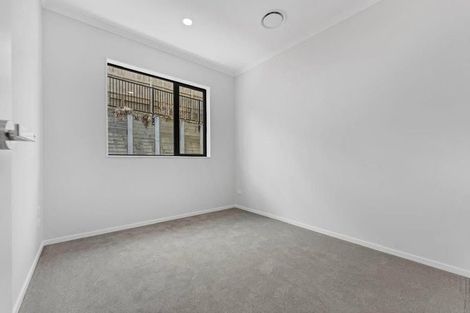 Photo of property in 122 Mcquoids Road, Flat Bush, Auckland, 2019