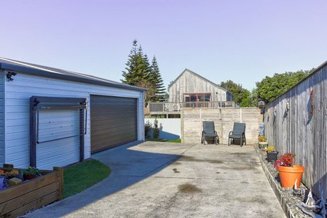 Photo of property in 11a Ashton Terrace, Castlecliff, Whanganui, 4501