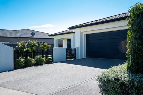 Photo of property in Heynes Place, 29 Heynes Place, Clive, 4102
