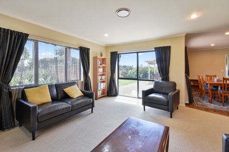 Photo of property in 19 Fergy Crescent, Wattle Downs, Auckland, 2103