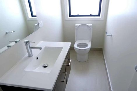 Photo of property in 107 Station Road, Kumeu, 0891