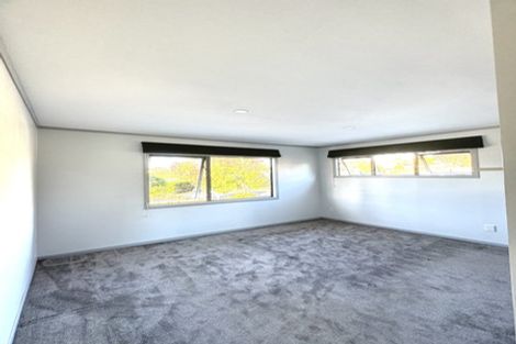 Photo of property in 1 Devonshire Road, Unsworth Heights, Auckland, 0632