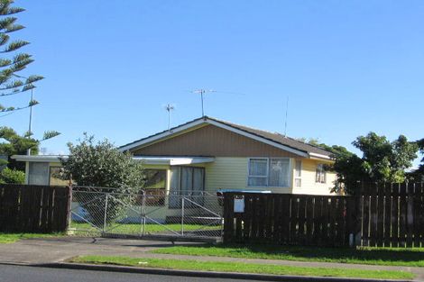 Photo of property in 61 Othello Drive, Clover Park, Auckland, 2023