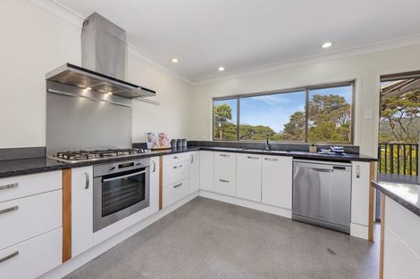 Photo of property in 1070 Scenic Drive North, Swanson, Auckland, 0816