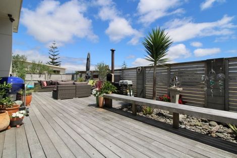 Photo of property in 128 Harbour Drive, Matarangi, Whitianga, 3592